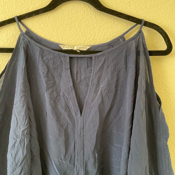 Trina Turk Keyhole Cold Shoulder Bishop Sleeve Blouse Navy Size M 100% silk - Picture 6 of 6
